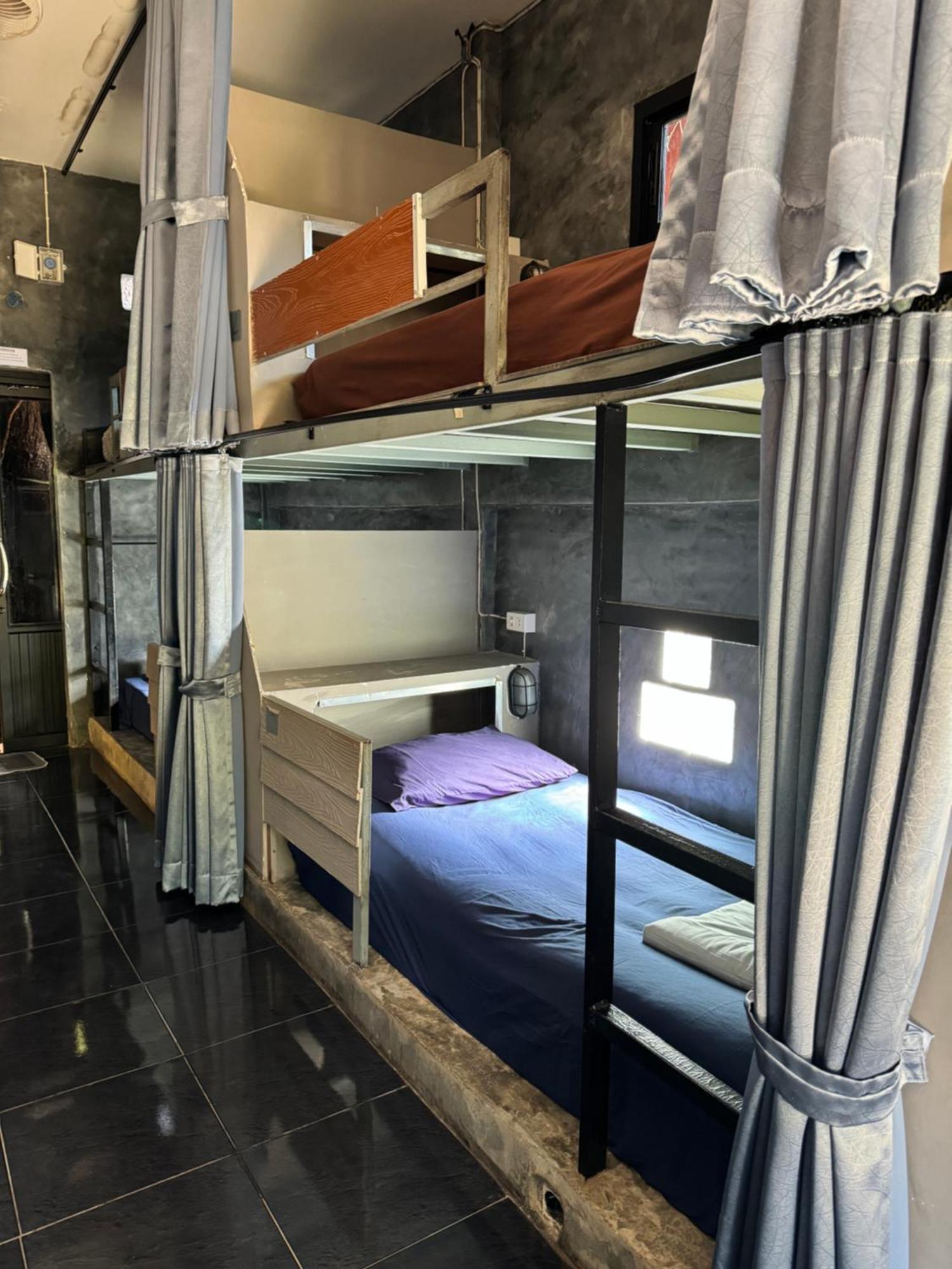 Shaya Homestay & Dorms Pai Exteriör bild