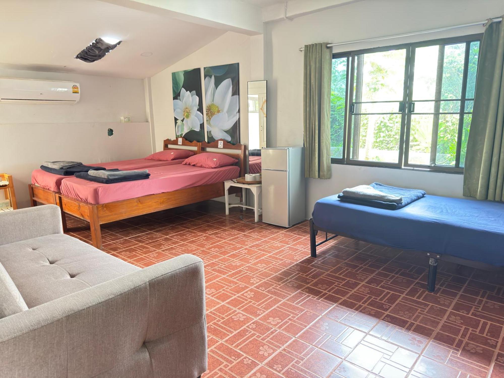 Shaya Homestay & Dorms Pai Exteriör bild