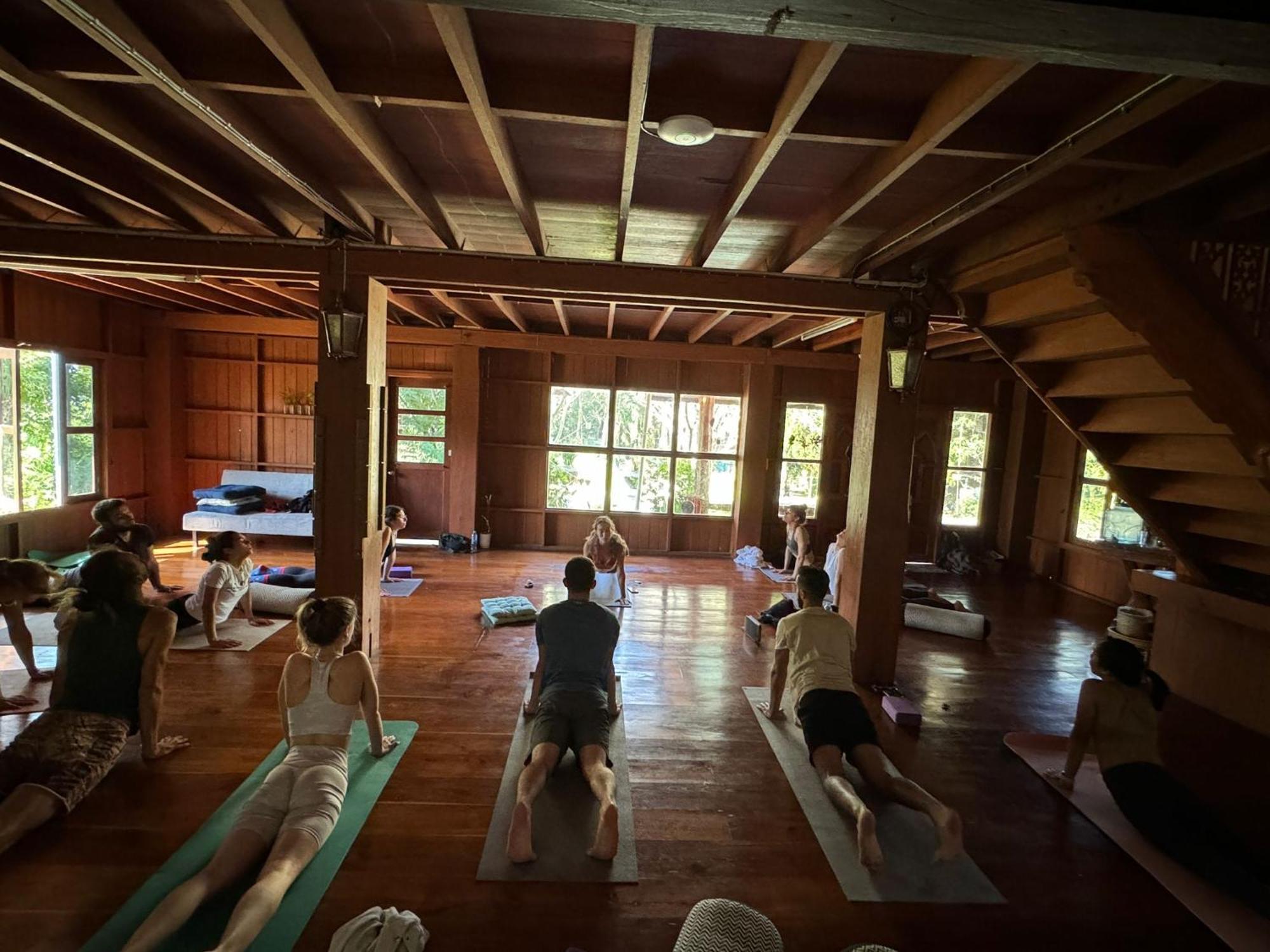 Shaya Homestay & Dorms Pai Exteriör bild
